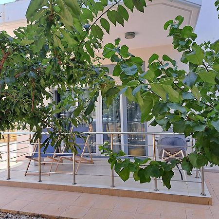 Chania Sweet Ground-Floor Apt Bagian luar foto